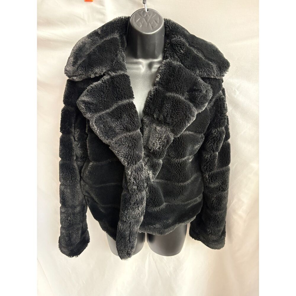BLANK NYC Black Textured Faux Fur Coat Size M Mob Wife Classy Jacket Fall Winter
